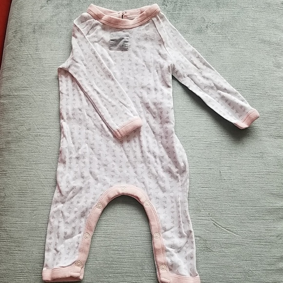 Burt's Bees Other - Burts bees onesie Burt's Bees Other - Burts bees onesie